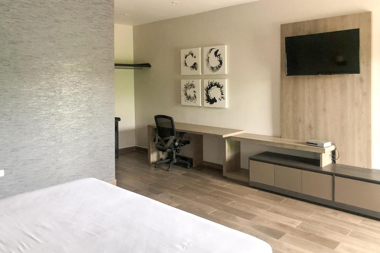 Capital O Palms Hotel, Acuna Ciudad Acuña Zewnętrze zdjęcie
