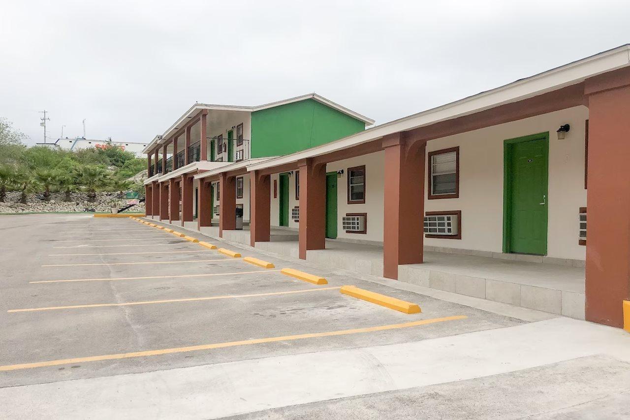 Capital O Palms Hotel, Acuna Ciudad Acuña Zewnętrze zdjęcie
