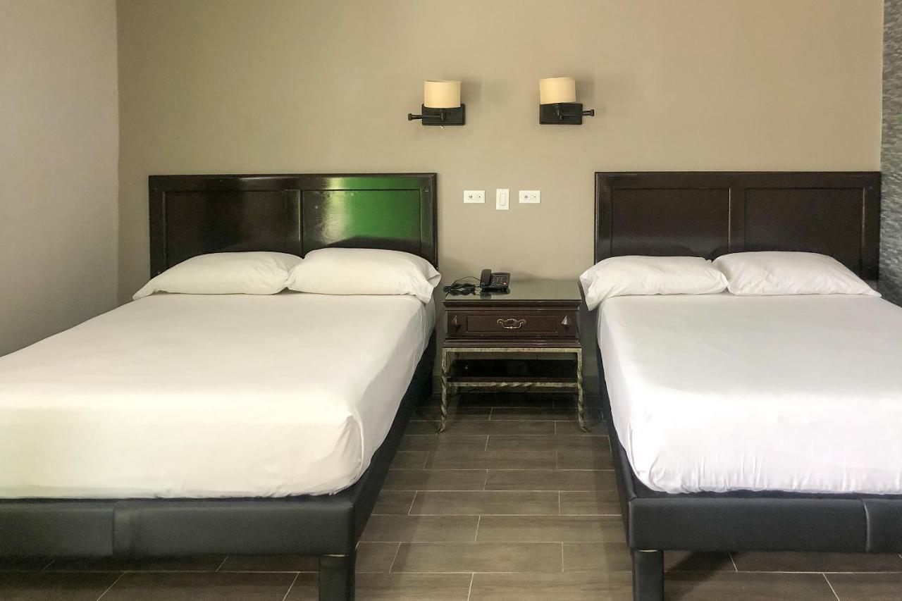 Capital O Palms Hotel, Acuna Ciudad Acuña Zewnętrze zdjęcie