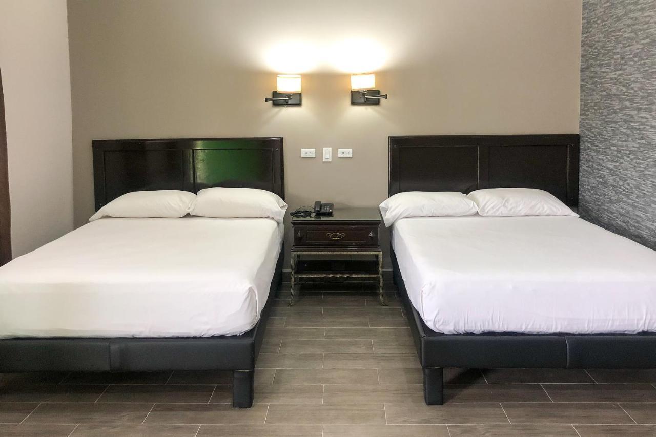 Capital O Palms Hotel, Acuna Ciudad Acuña Zewnętrze zdjęcie