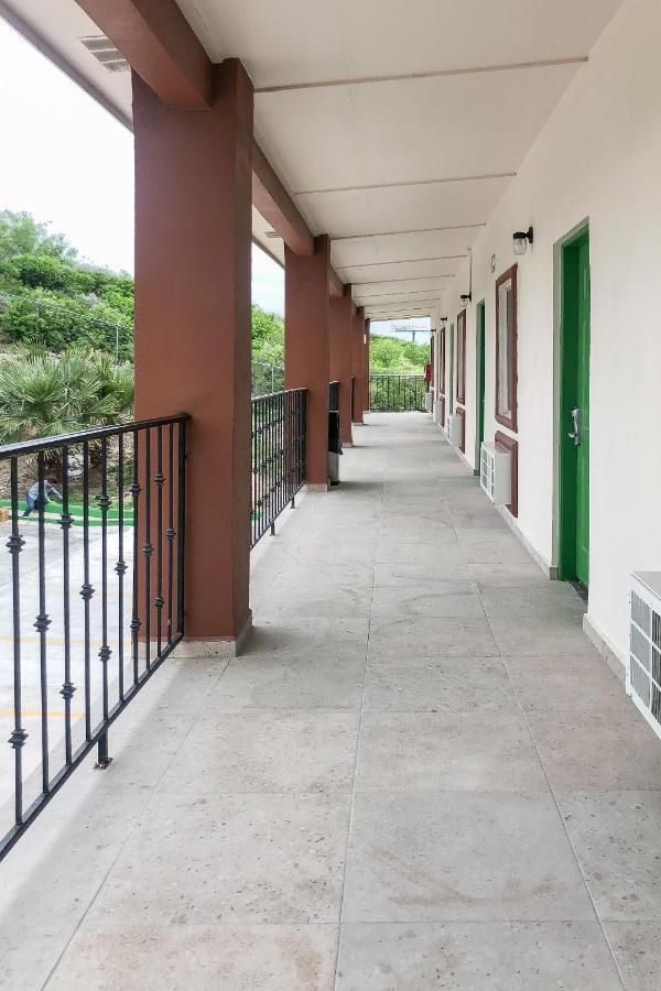 Capital O Palms Hotel, Acuna Ciudad Acuña Zewnętrze zdjęcie